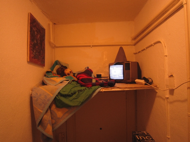 Lutz Braun, Inne anner Room, Wonderloch Kellerland Berlin 2011